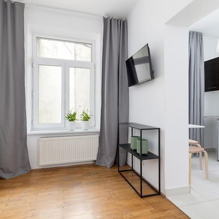 Studio Apartment With Ac - Dluga 65 كراكوفيا المظهر الخارجي الصورة