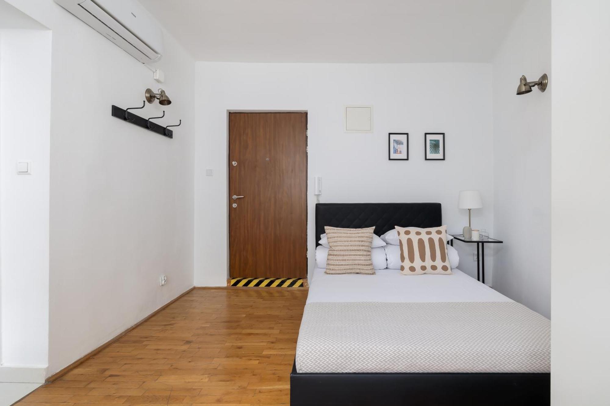 Studio Apartment With Ac - Dluga 65 كراكوفيا المظهر الخارجي الصورة