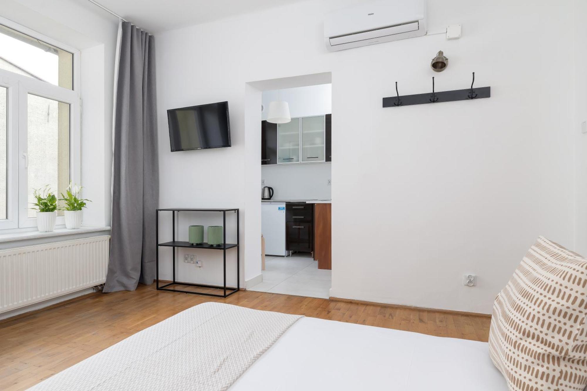 Studio Apartment With Ac - Dluga 65 كراكوفيا المظهر الخارجي الصورة